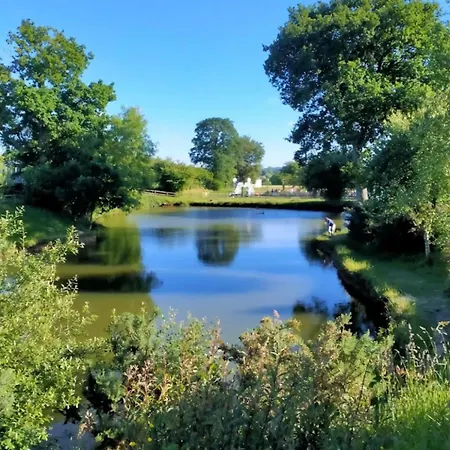 L'eleganzia Piscines Et Nature En Normandie Campingplads *